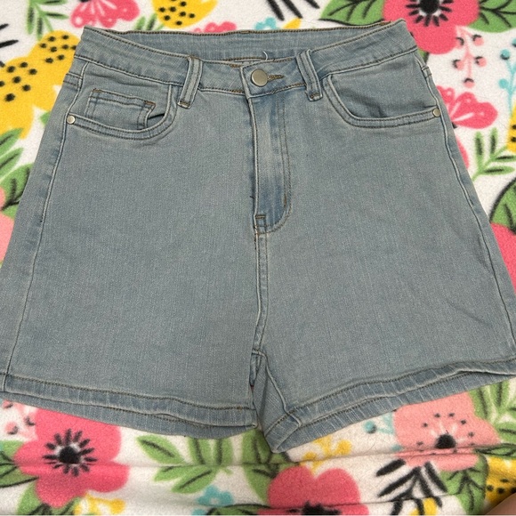 Romwe Mushroom Shorts - Picture 2 of 3